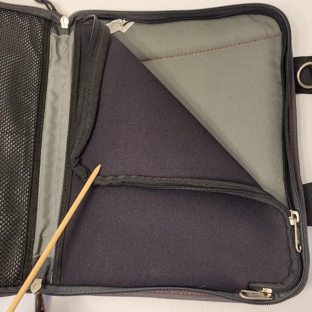 Rei Brand Nylon Tablet iPad Reader Bag Pre-Owned 2 Tone Color 12x9
